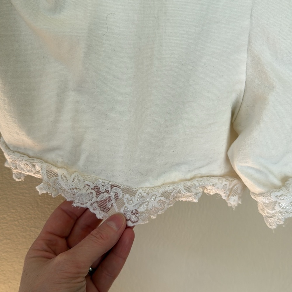 Vintage Candice Candice White Floral Embroidered Romper medium - Picture 3 of 8